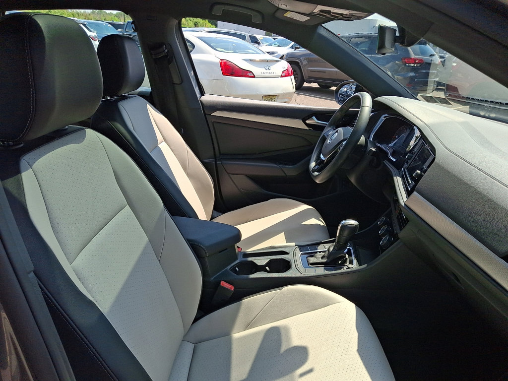Used 2021 Volkswagen Jetta R-Line FWD image 12