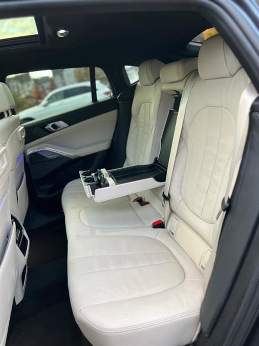 Used 2020 BMW X6 M50i w/ Premium Package image 34