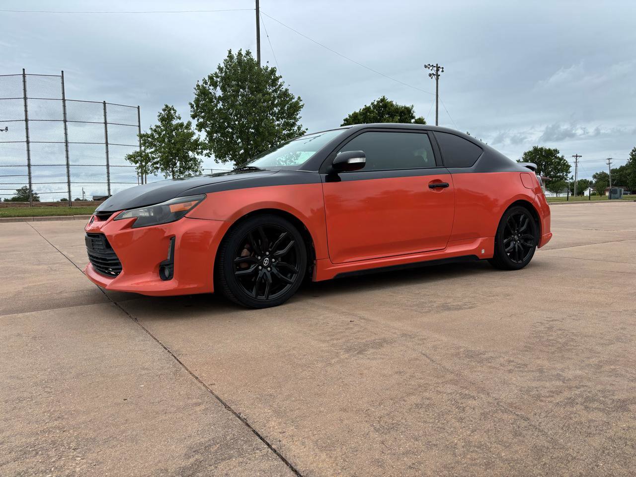 Used 2015 Scion tC FWD image 2