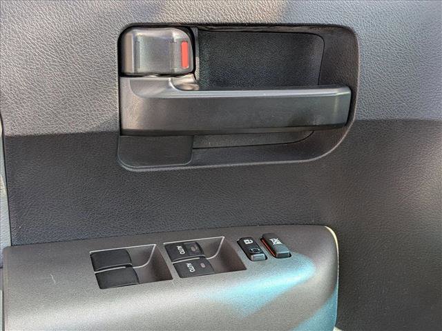 Used 2016 Toyota Sequoia SR5 w/ Premium Package image 3