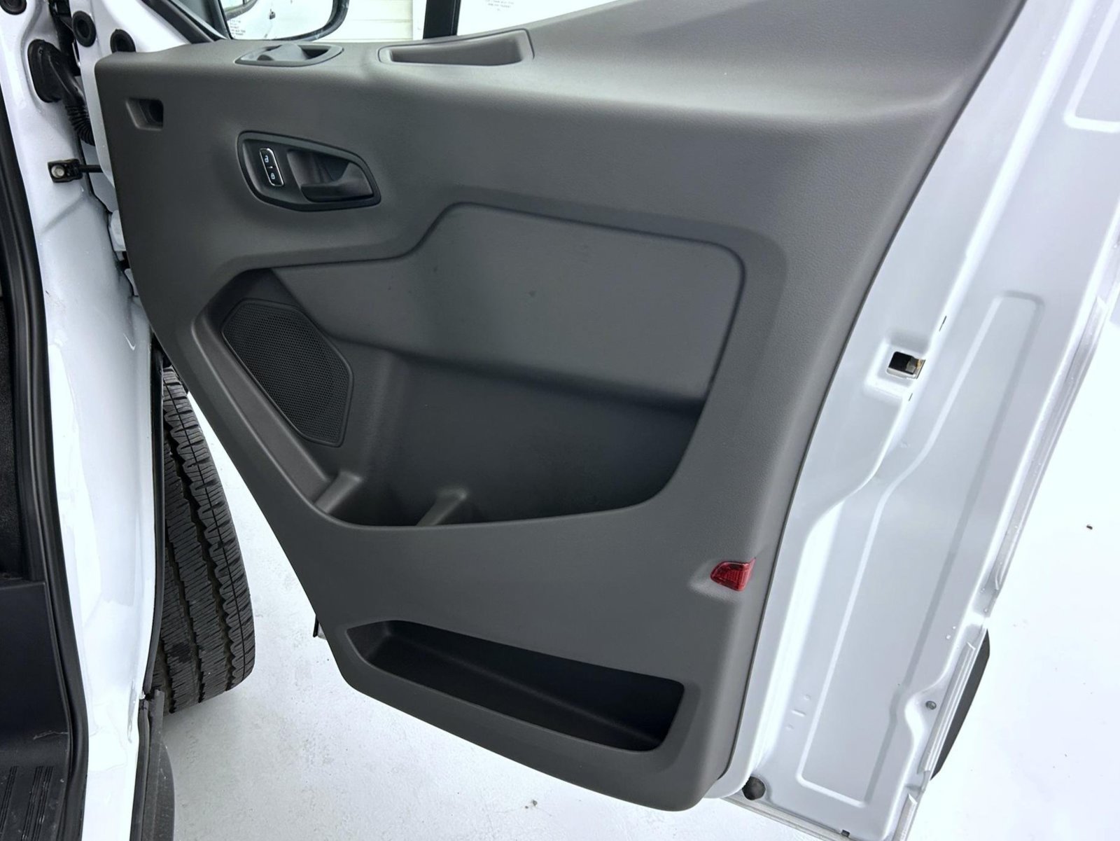 New 2026 Ford Transit 150 148 Medium Roof AWD image 16