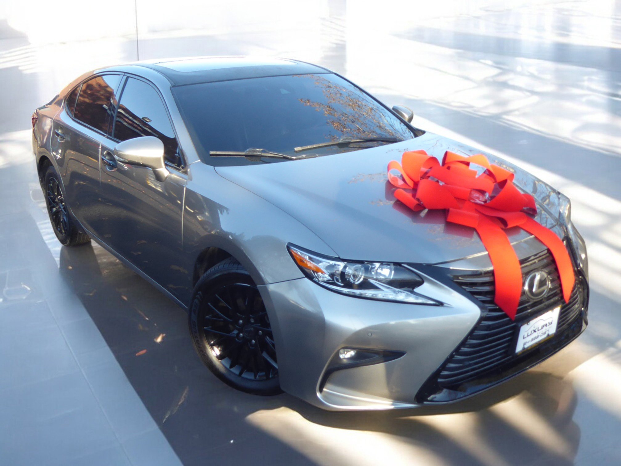 Used 2017 Lexus ES 350 w/ Navigation System Package image 2