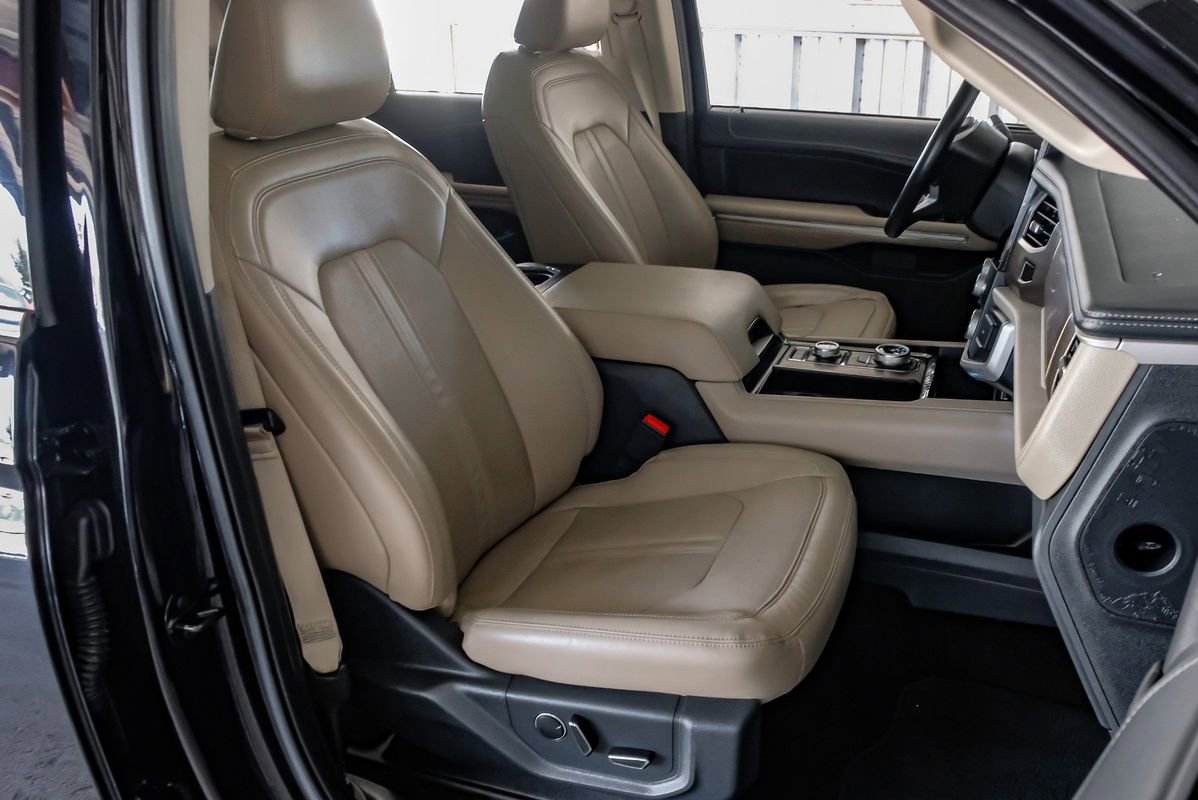 Used 2022 Ford Expedition Max Limited image 31
