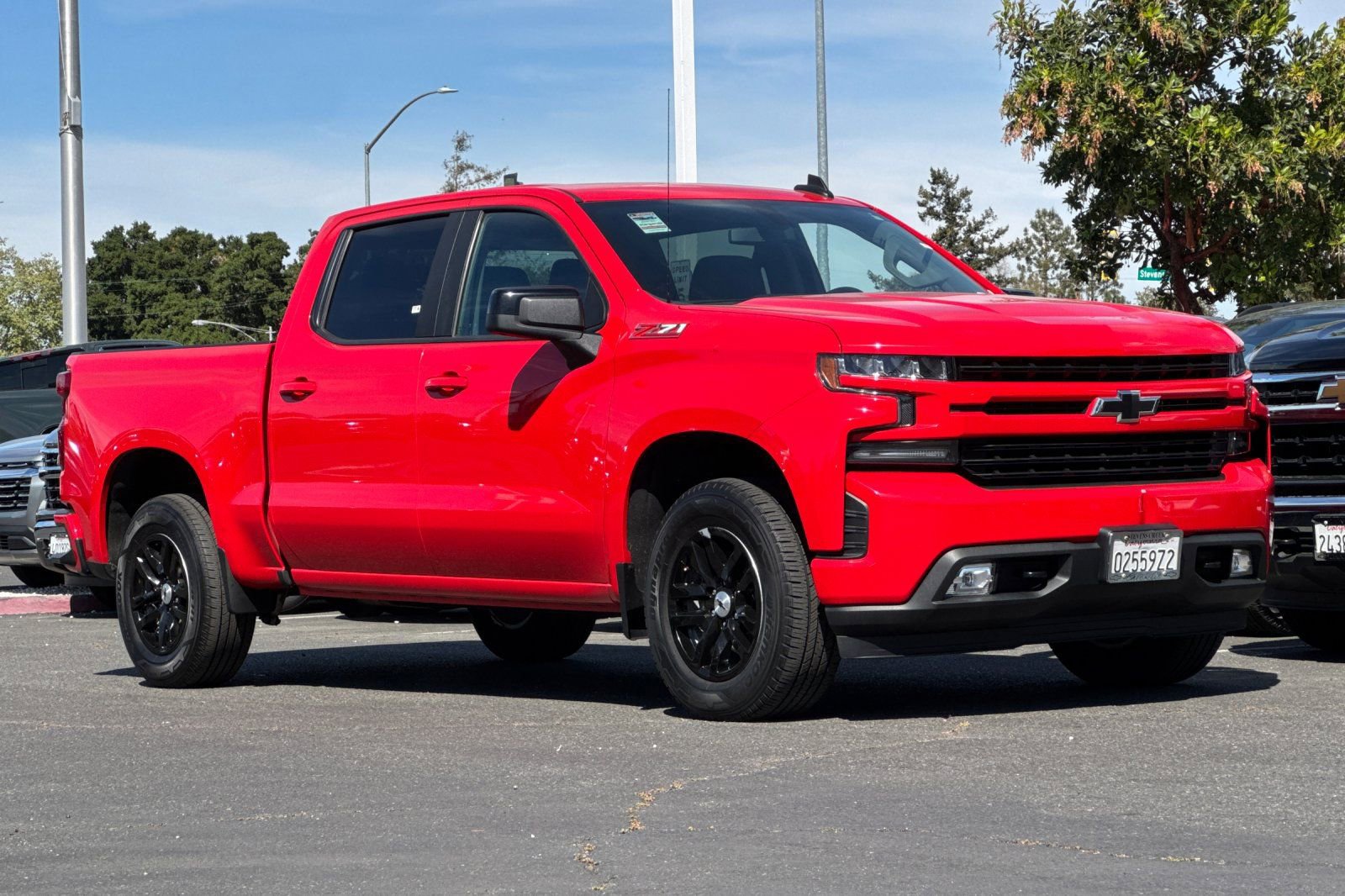 Used 2020 Chevrolet Silverado 1500 RST image 2