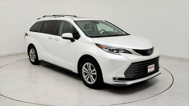 Certified 2022 Toyota Sienna Platinum