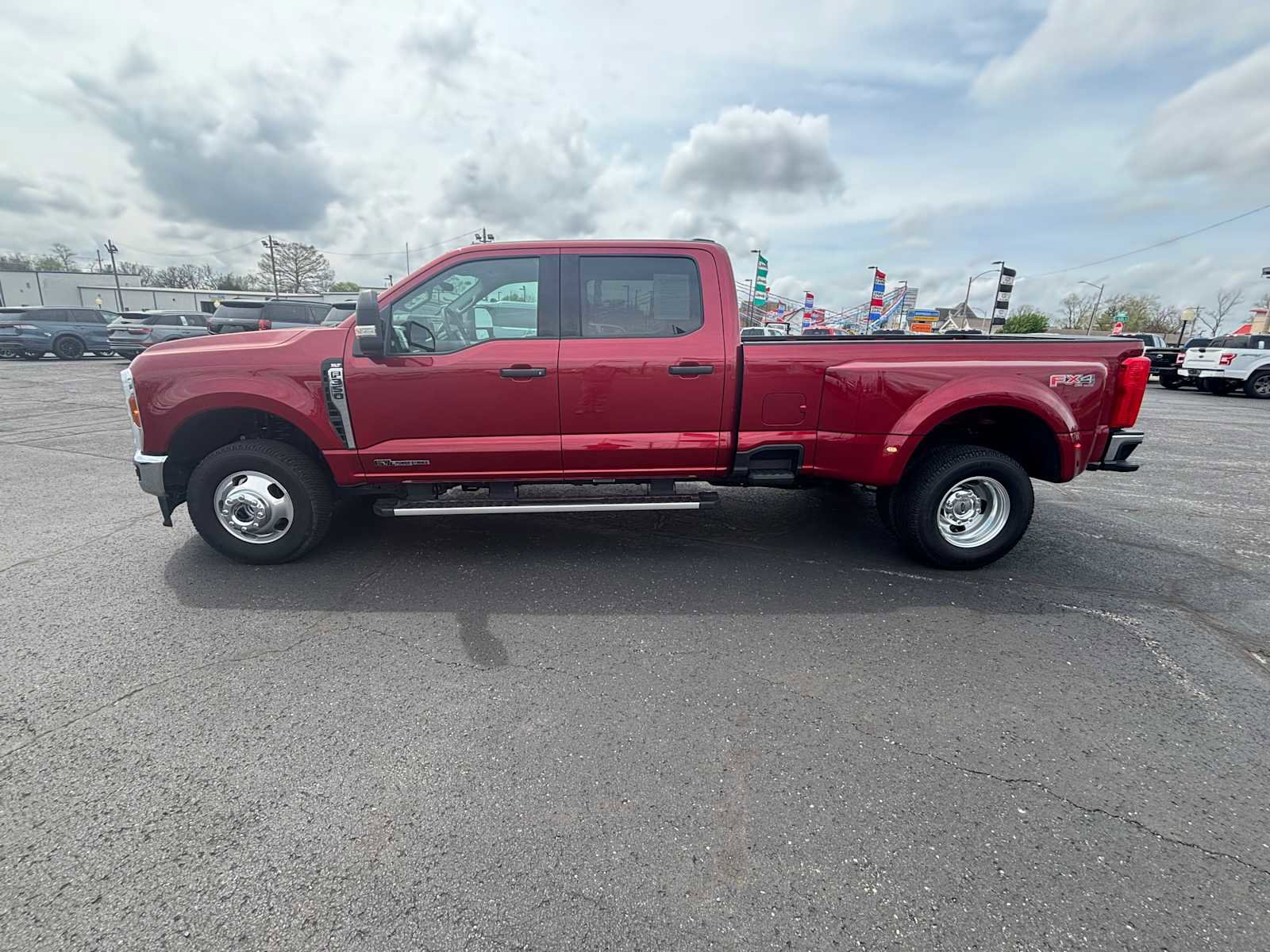 Used 2025 Ford F350 XLT image 8