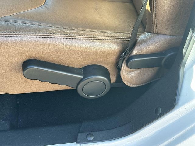 Used 2016 Jeep Wrangler Unlimited Rubicon w/ Connectivity Group image 29