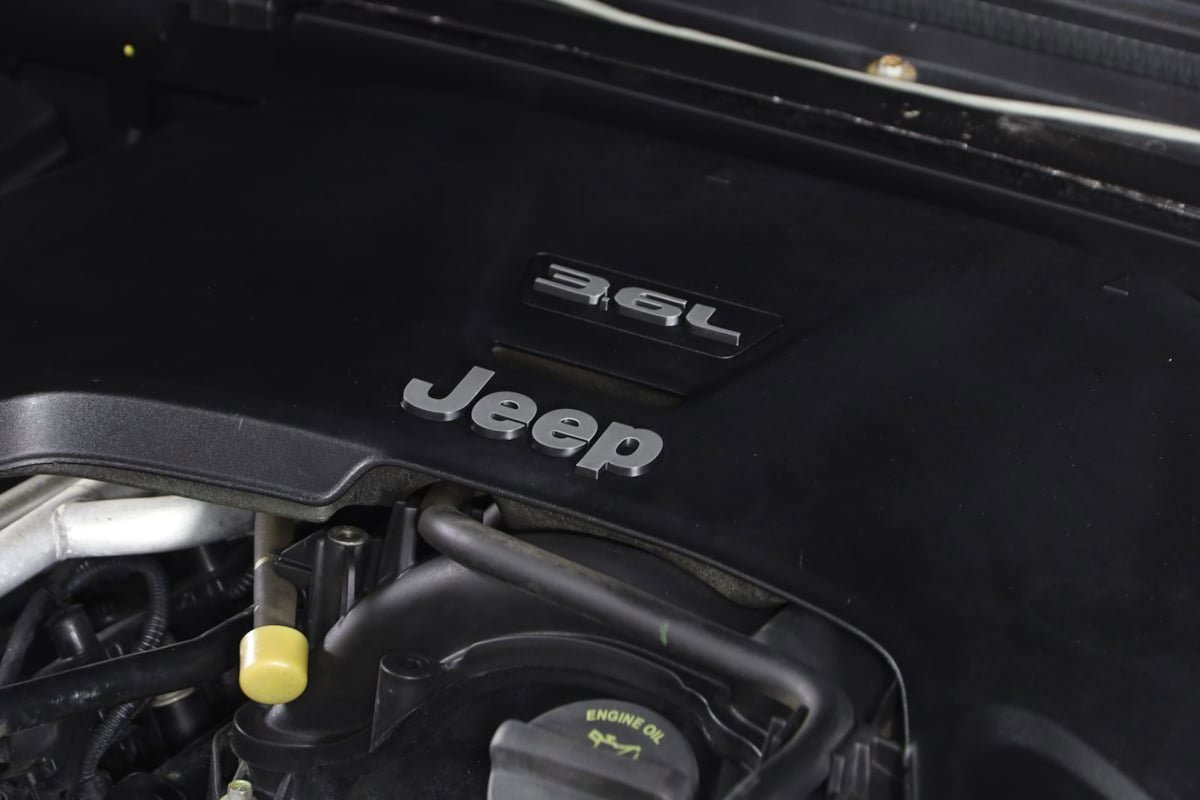 Used 2018 Jeep Wrangler Unlimited Rubicon w/ Dual Top Group AWD/4WD image 22