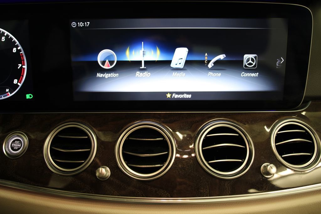 Used 2020 Mercedes-Benz E 350 4MATIC Sedan image 18