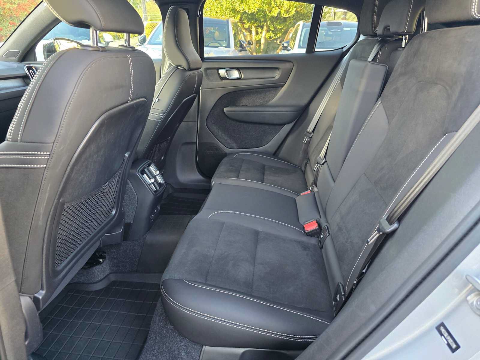Used 2023 Volvo C40 P8 Recharge Plus w/ Climate Package AWD/4WD image 17