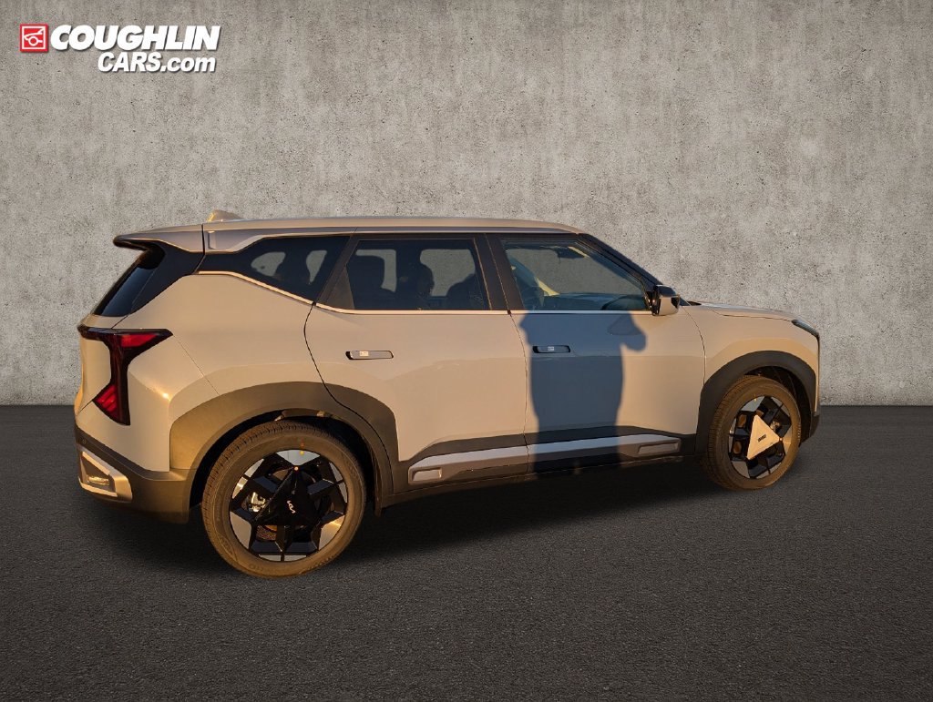 New 2027 Kia Seltos S FWD image 8