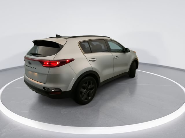 Used 2022 Kia Sportage Nightfall Edition FWD image 6