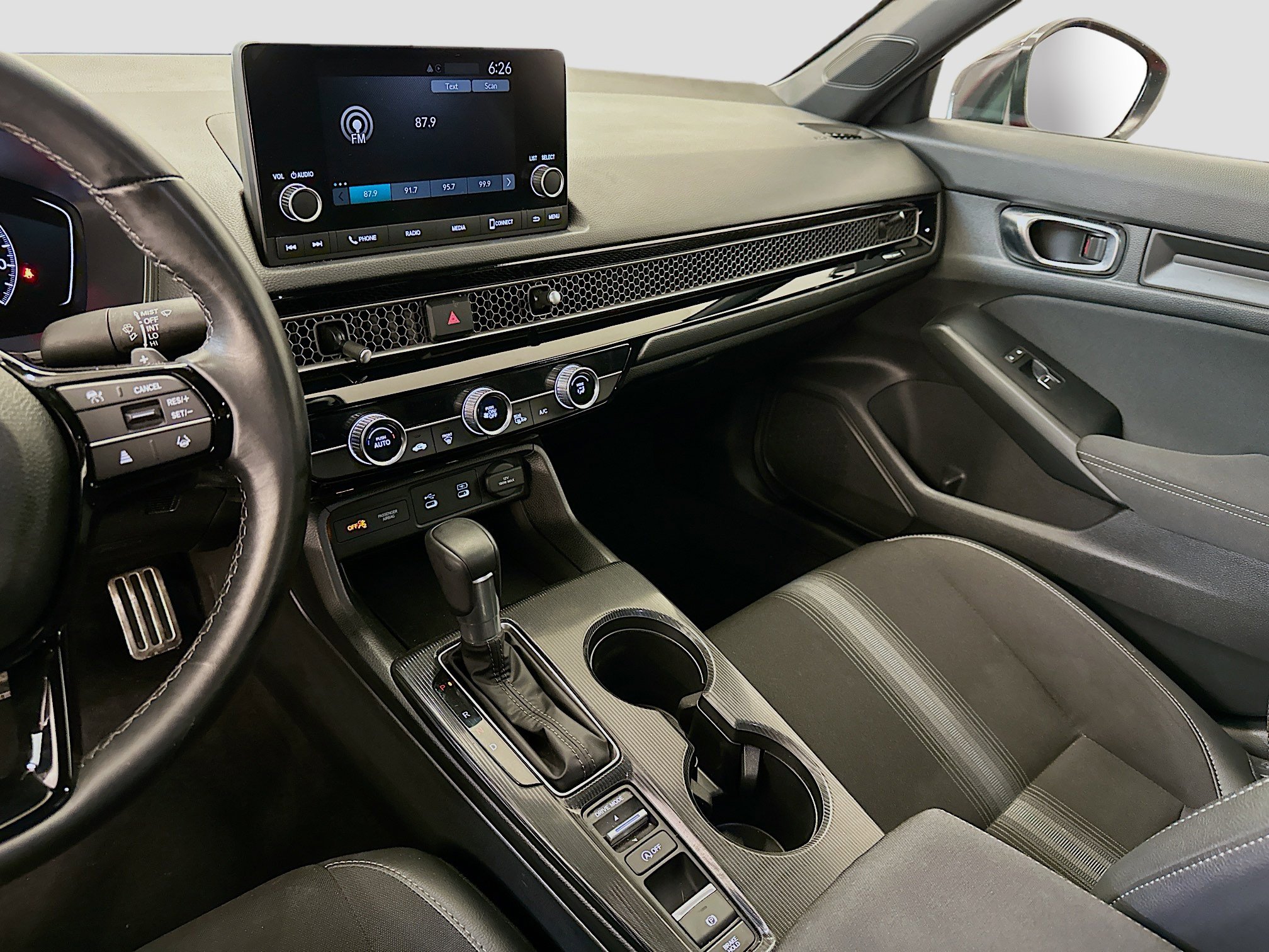 Used 2025 Honda Civic Sport image 25