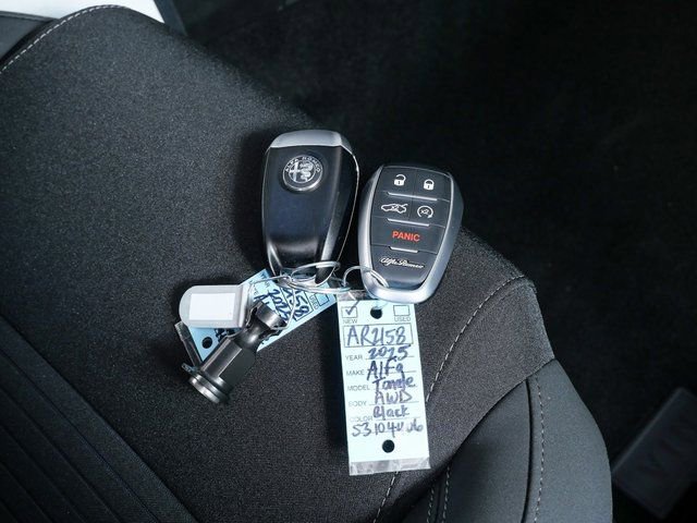 New 2025 Alfa Romeo Tonale image 36