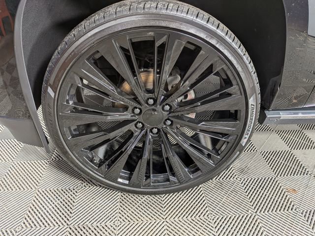 Used 2017 Cadillac Escalade ESV Premium Luxury image 42