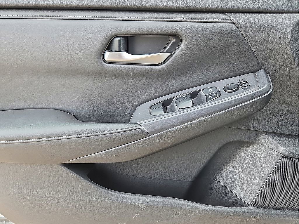 Used 2023 Nissan Sentra SV image 21