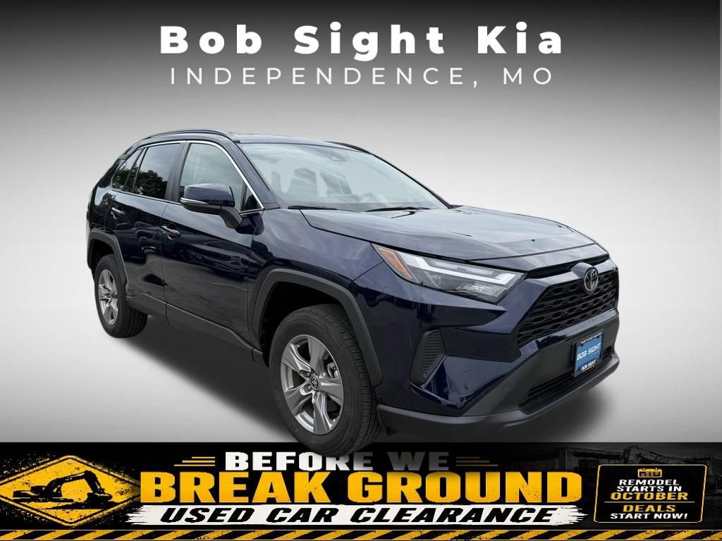 Used 2025 Toyota RAV4 XLE FWD image 19