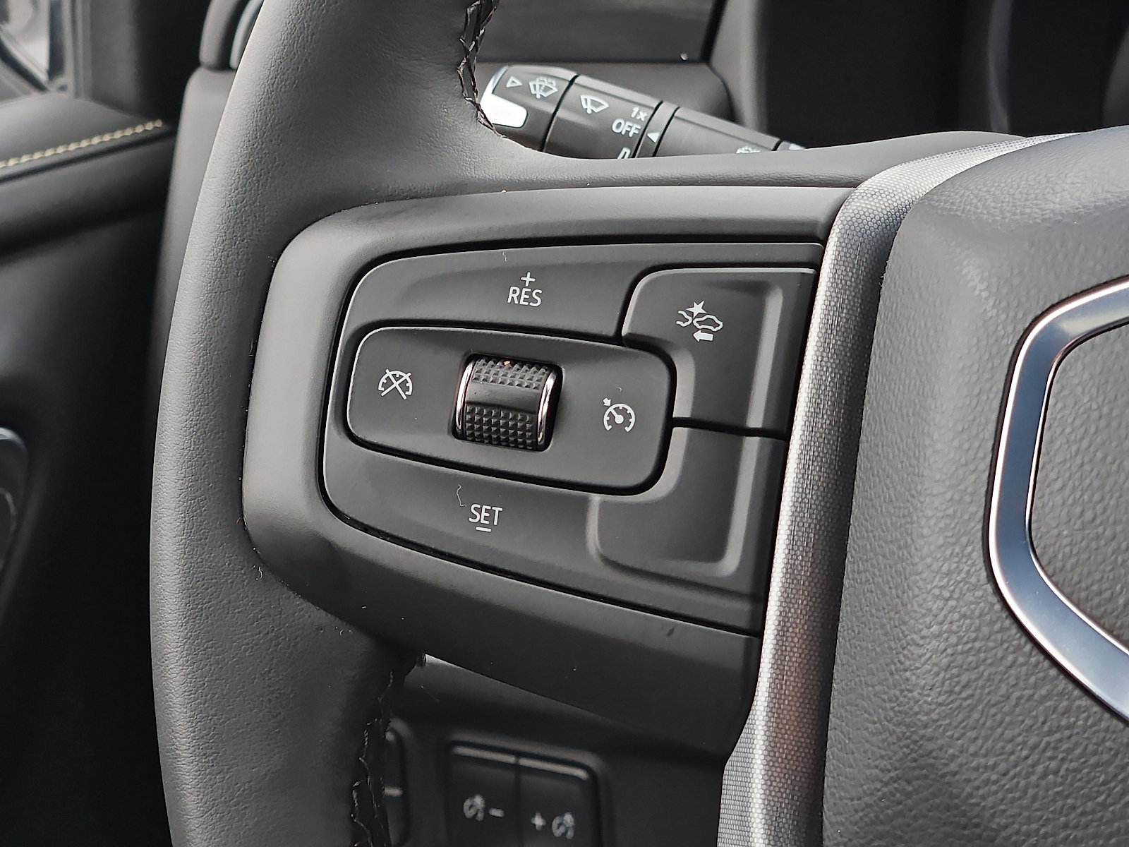 Certified 2024 GMC Yukon XL SLT image 20