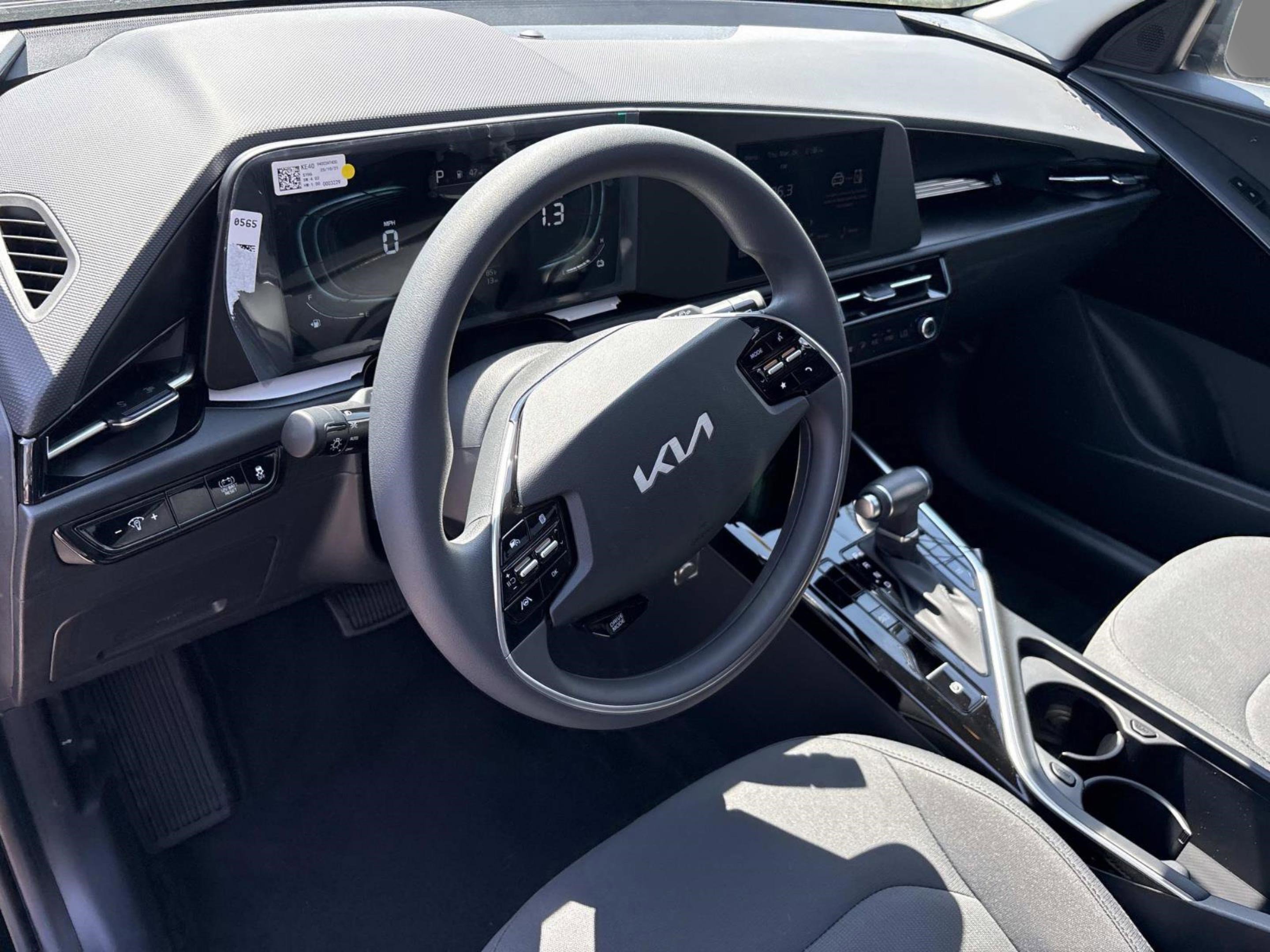 New 2026 Kia Niro LX image 22