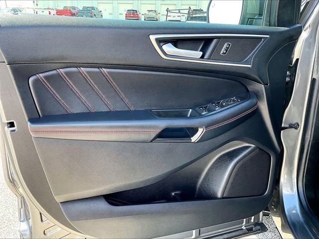 Used 2021 Ford Edge ST-Line AWD/4WD image 9