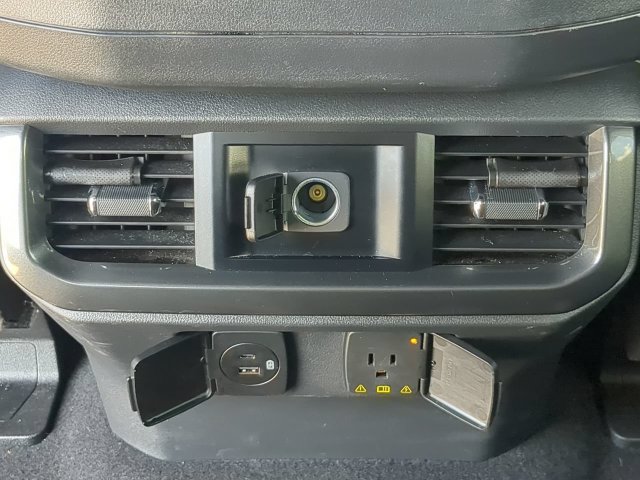 Used 2023 Ford F150 Lariat AWD/4WD image 16