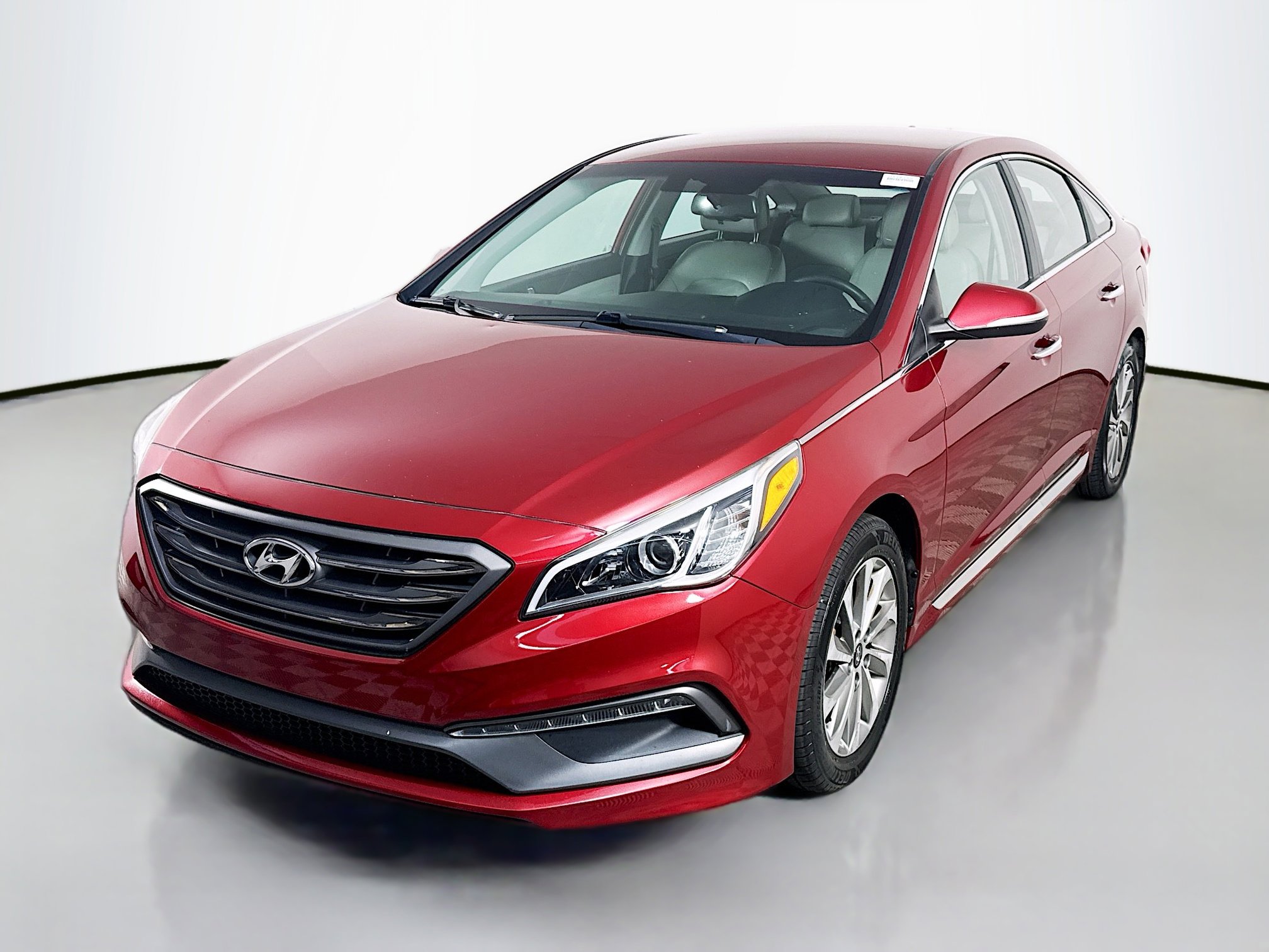Used 2016 Hyundai Sonata Sport w/ Option Group 02 FWD image 4