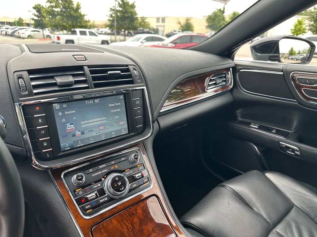Used 2019 Lincoln Continental Select FWD image 22