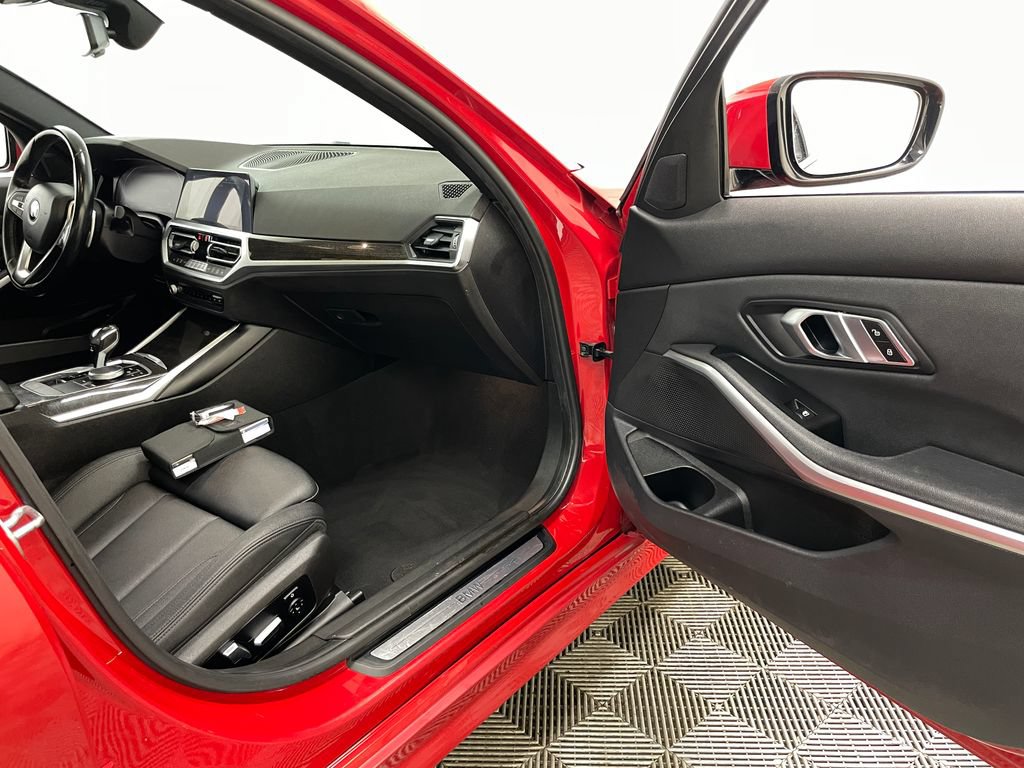 Used 2020 BMW 330i xDrive Sedan w/ Convenience Package AWD/4WD image 31