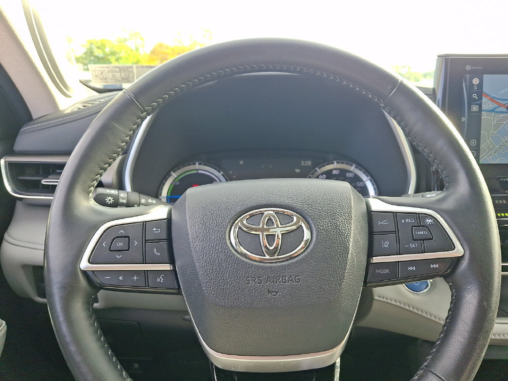 Certified 2022 Toyota Highlander Limited AWD/4WD image 27
