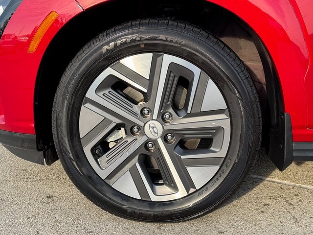 Used 2023 Hyundai Kona Limited image 13