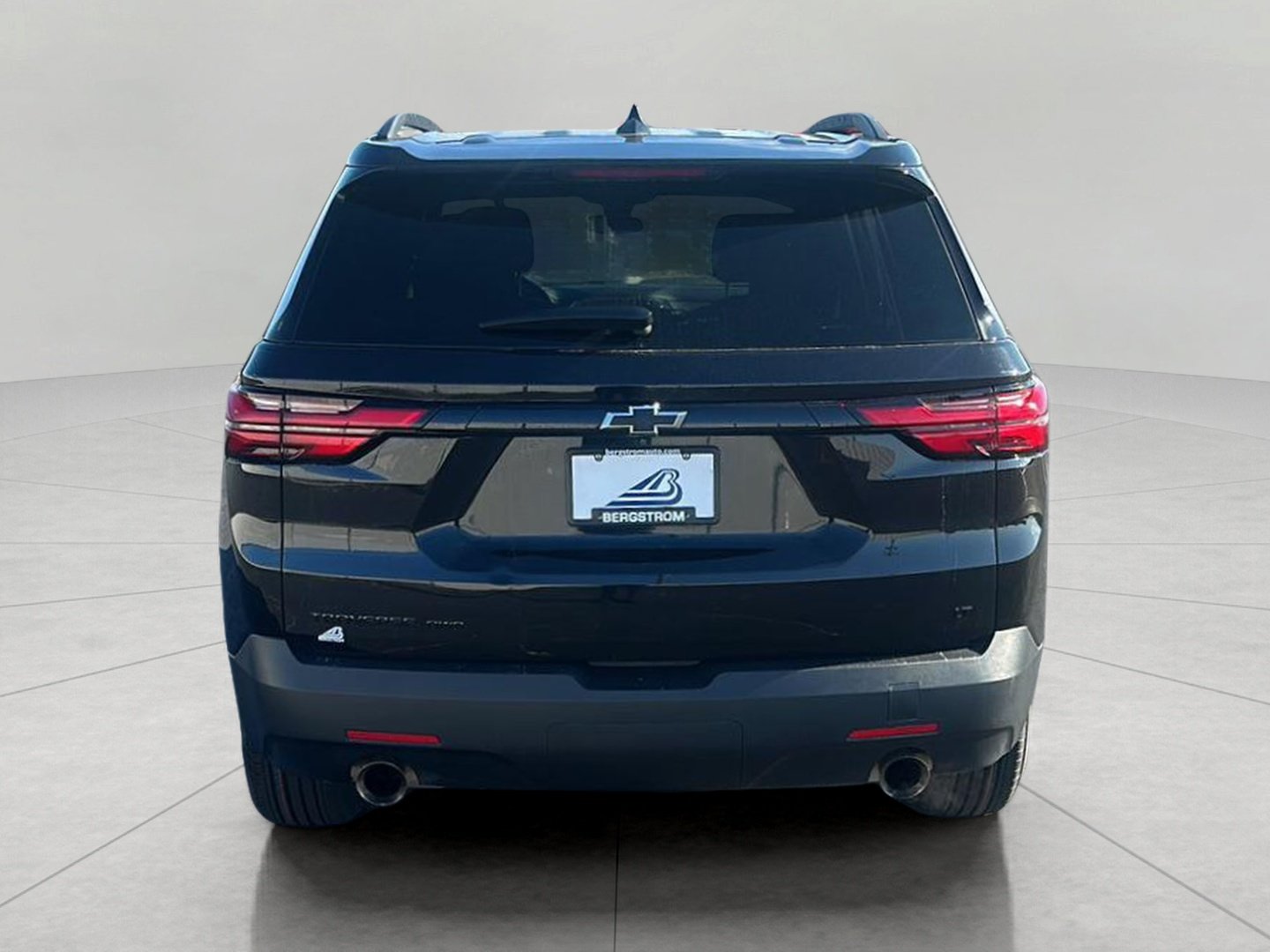 Used 2023 Chevrolet Traverse LT w/ Midnight/Sport Edition AWD/4WD image 6