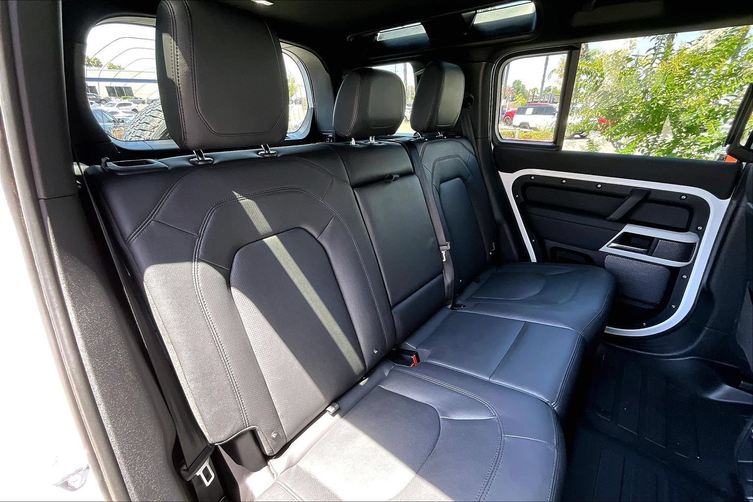 Certified 2024 Land Rover Defender 110 S AWD/4WD image 25