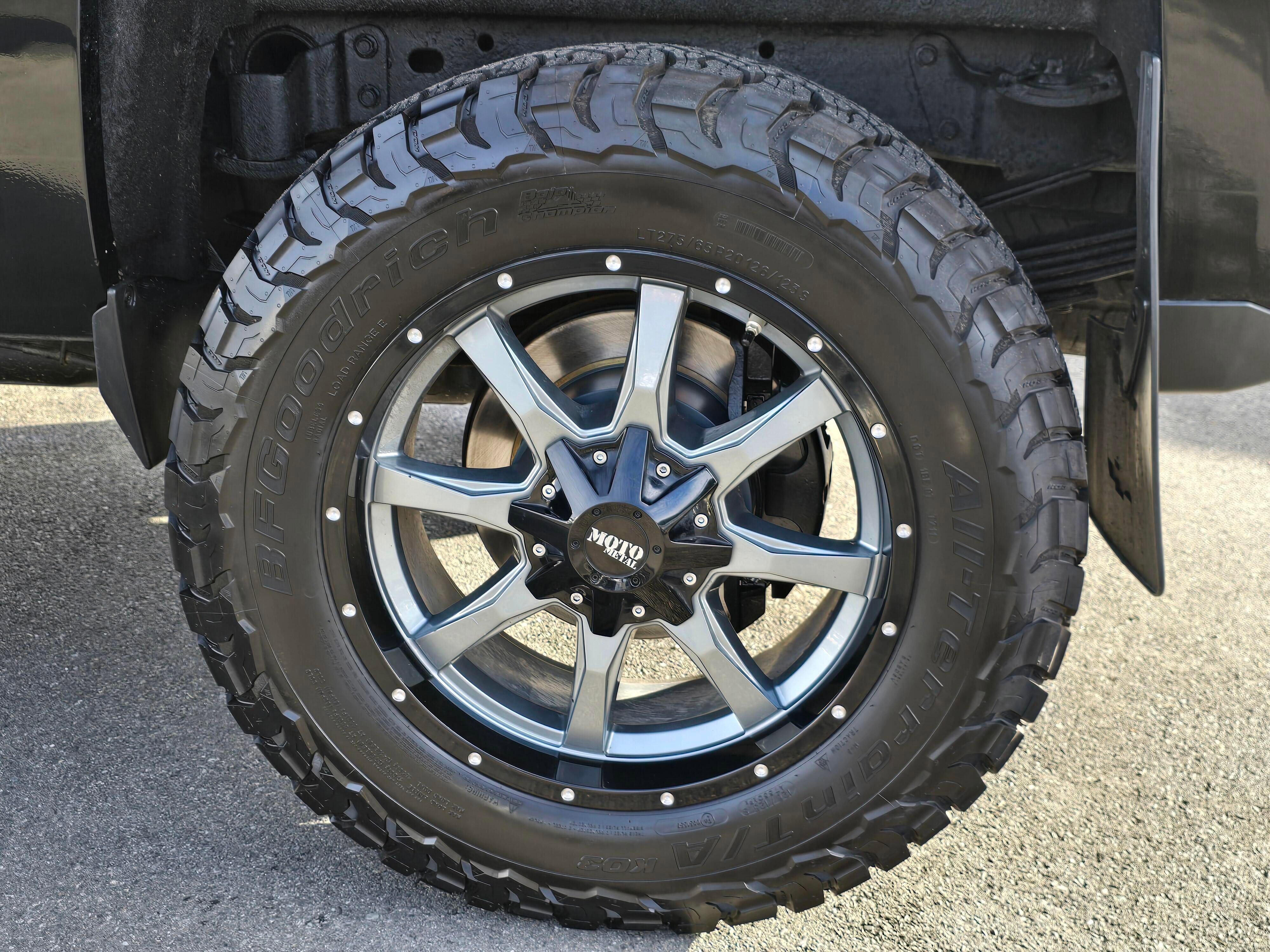 Used 2015 Chevrolet Silverado 3500 High Country image 12