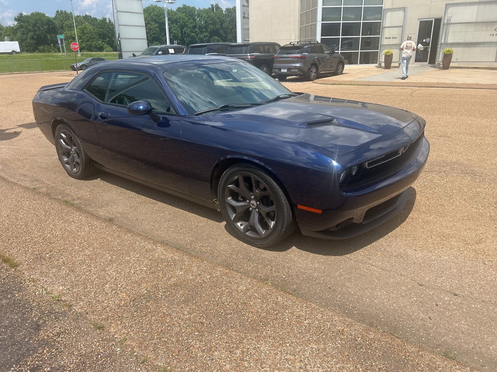 Used 2017 Dodge Challenger SXT w/ Sound Group RWD image 6
