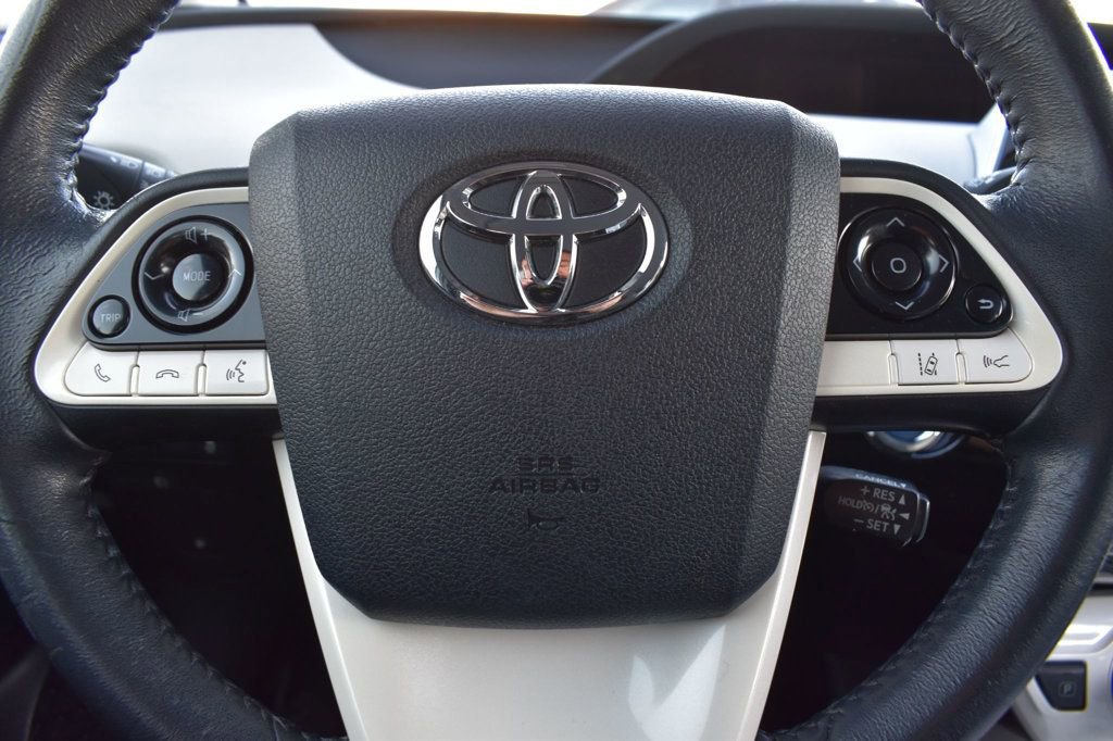 Used 2016 Toyota Prius Three Touring FWD image 28