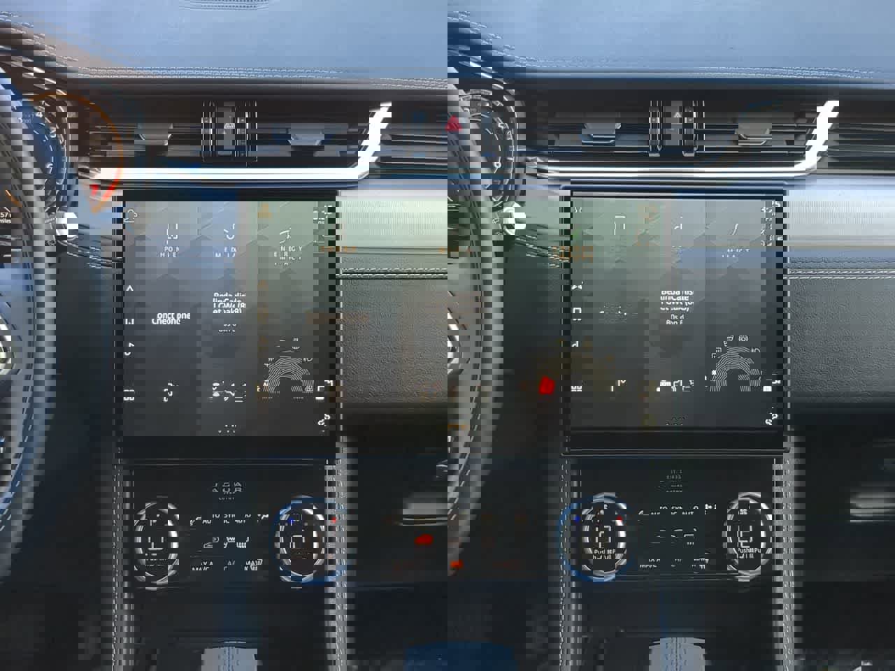 Used 2024 Jaguar F-PACE R-Dynamic S image 29