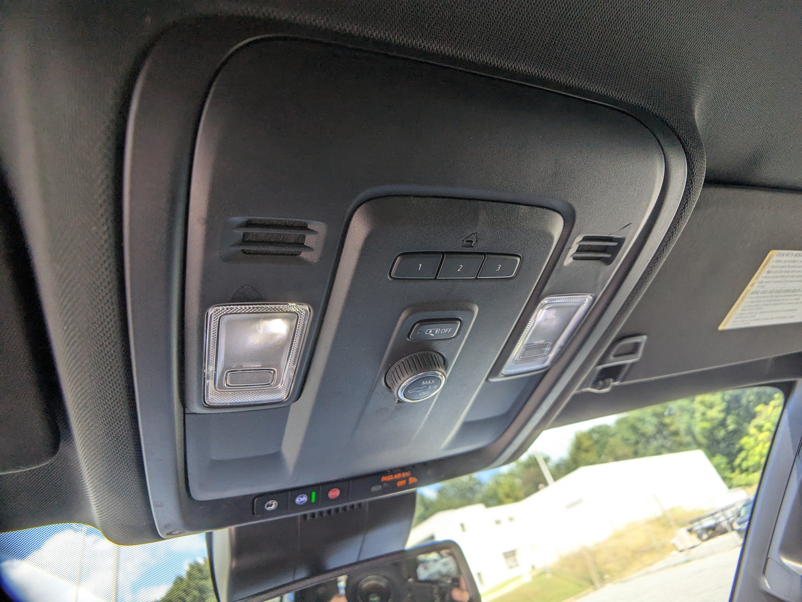 Used 2023 GMC Yukon SLT AWD/4WD image 21