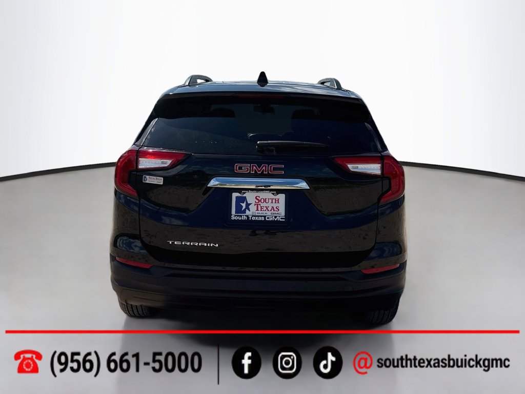 Used 2024 GMC Terrain SLE w/ Driver Convenience Package FWD image 7