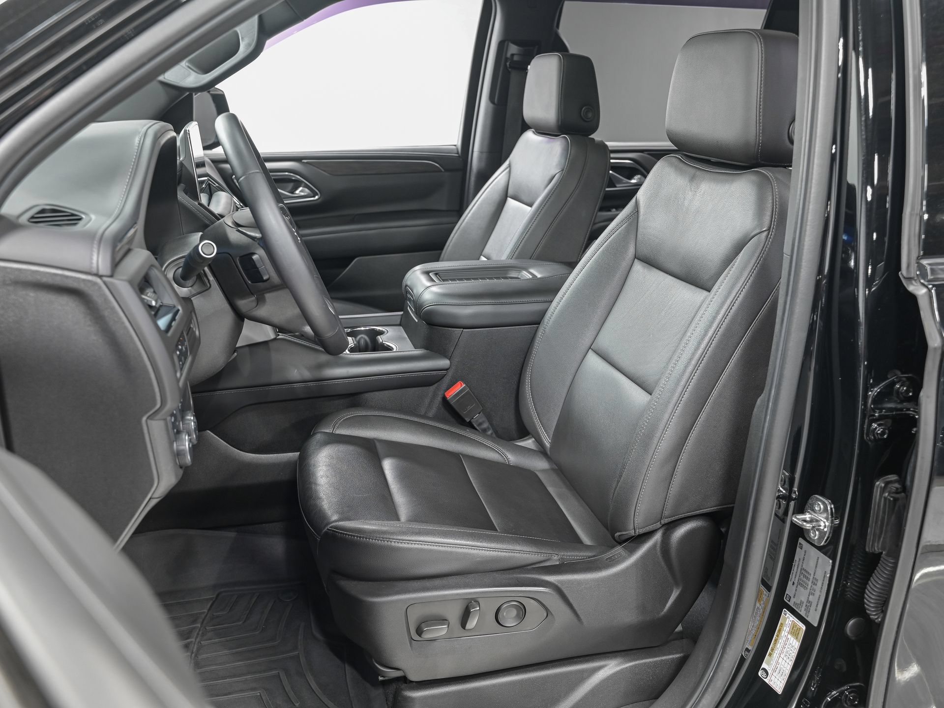 Used 2022 Chevrolet Suburban Z71 AWD/4WD image 16