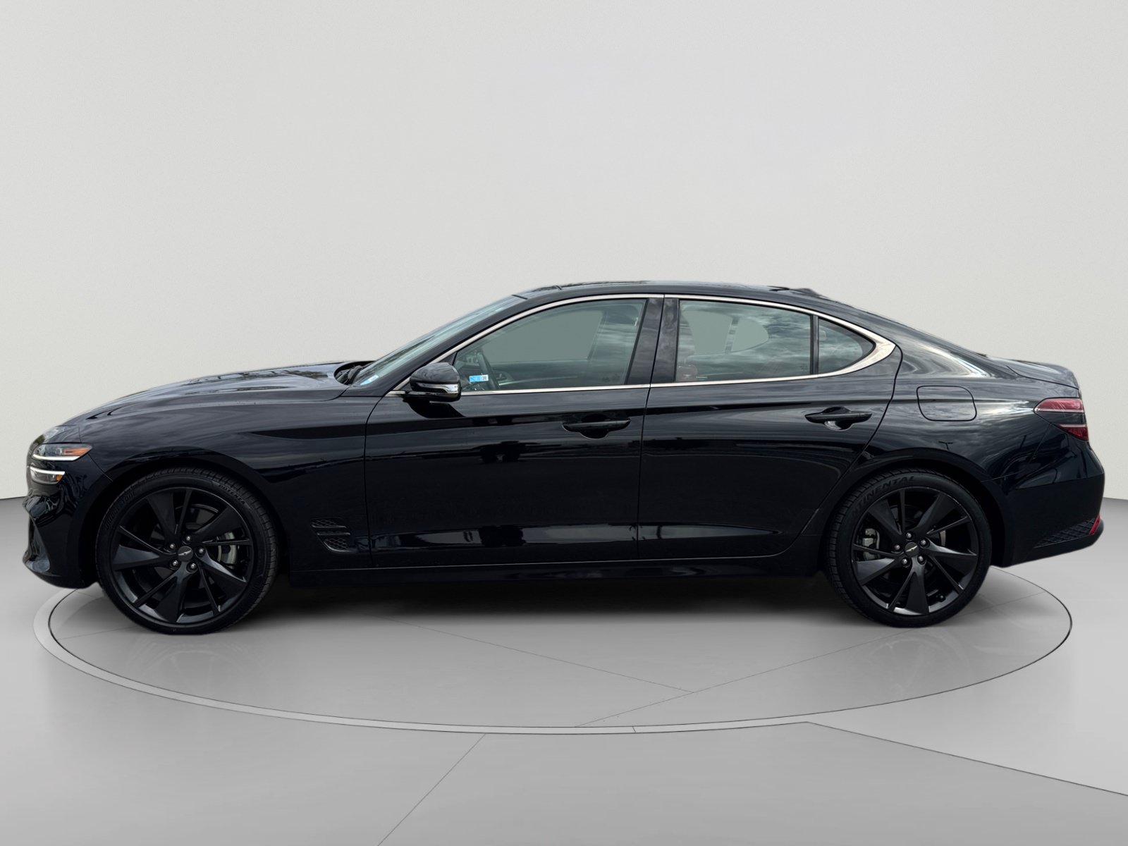Used 2023 Genesis G70 2.0T w/ Sport Prestige Package RWD image 2