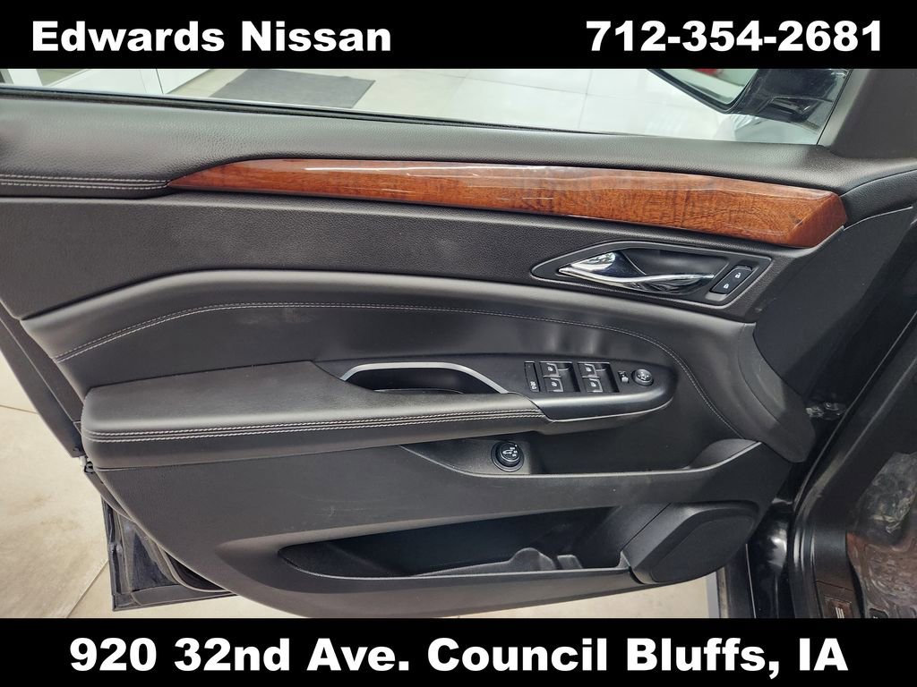 Used 2015 Cadillac SRX Luxury image 27