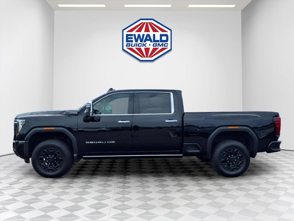 Used 2024 GMC Sierra 2500 Denali Ultimate w/ Max Trailering Package AWD/4WD image 9