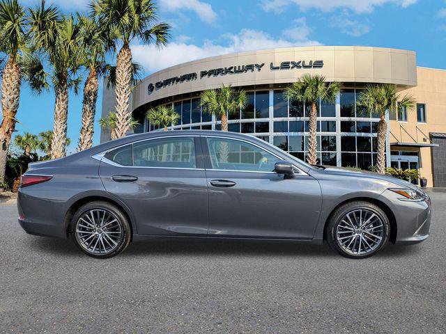 Certified 2023 Lexus ES 350 w/ Premium Package image 3