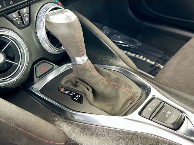 Used 2022 Chevrolet Camaro ZL1 RWD image 9