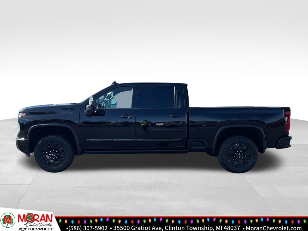Certified 2024 Chevrolet Silverado 2500 High Country w/ Midnight Edition image 3