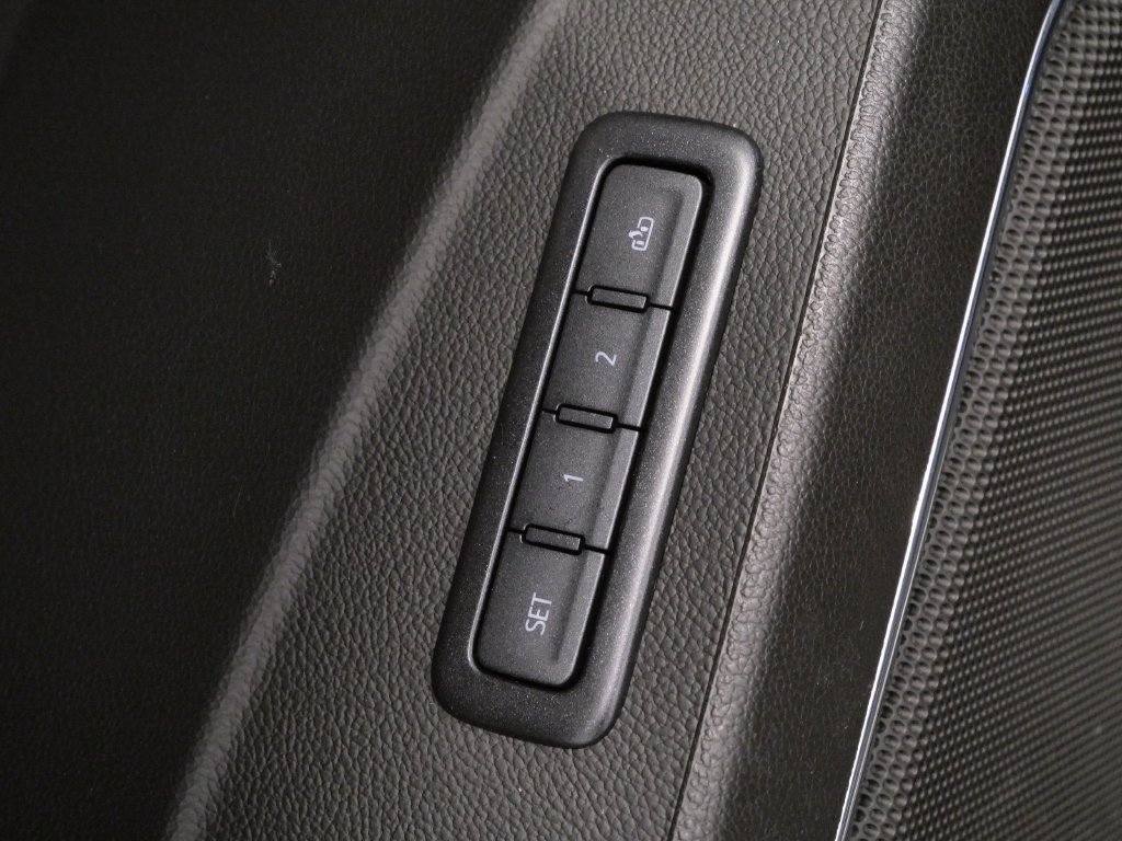 Used 2019 GMC Yukon SLT AWD/4WD image 23
