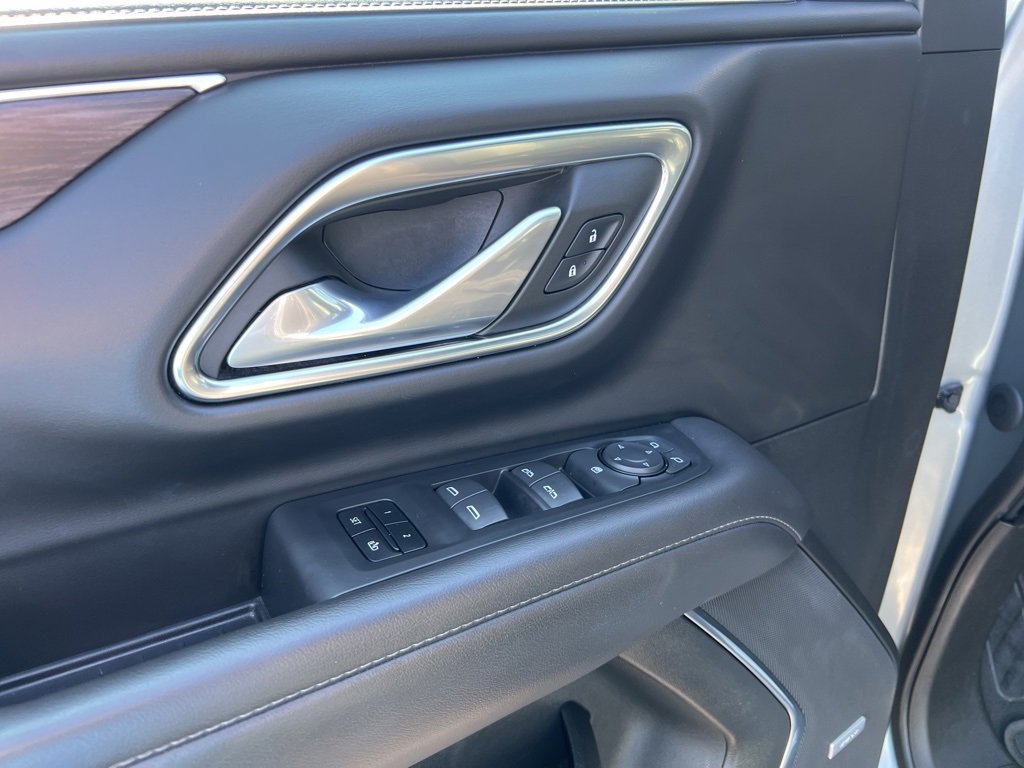Used 2023 Chevrolet Suburban LT image 42