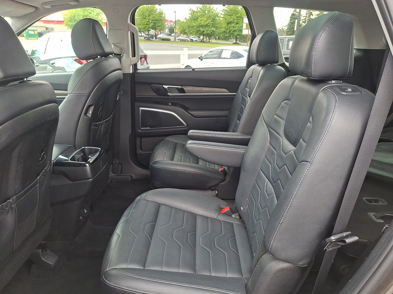Used 2022 Kia Telluride SX w/ SX Prestige Package AWD/4WD image 10