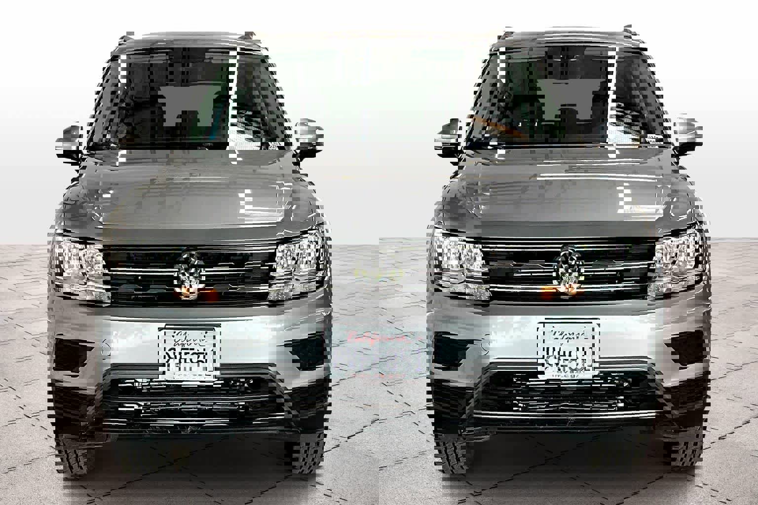 Used 2021 Volkswagen Tiguan SE image 3