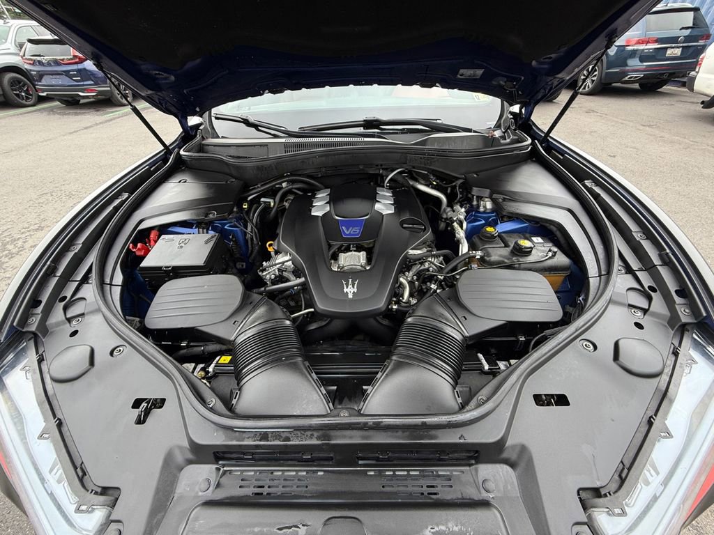 Used 2019 Maserati Levante S GranSport AWD/4WD image 30